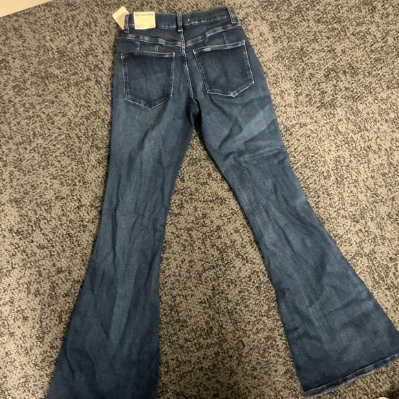 NWT Free People Infinite Curvy Flare Jean - Picture 3 of 10
